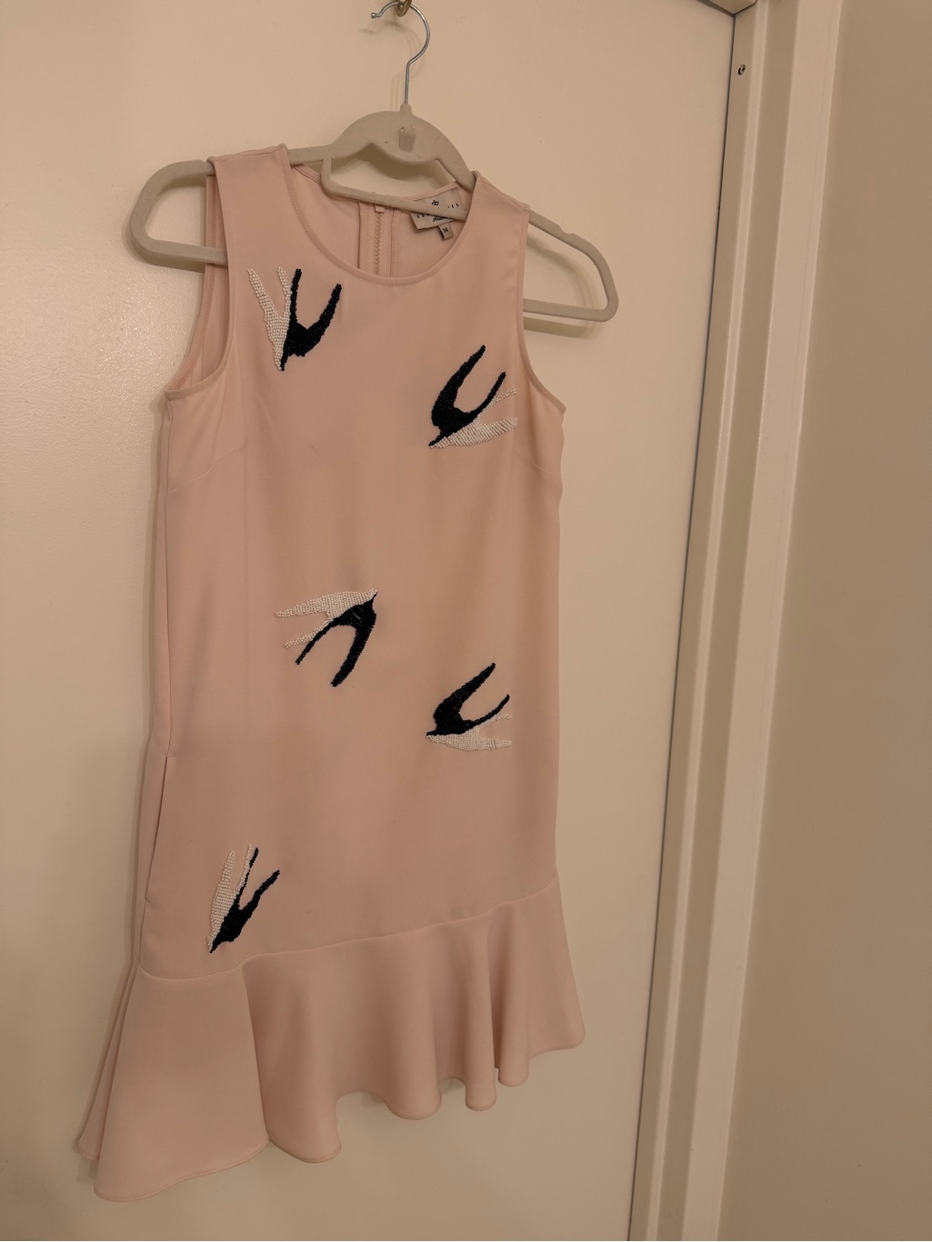 Essentiel Antwerp Beaded Birds Sleeveless Ruffle-Hem Dress In Light Blush Xs 34